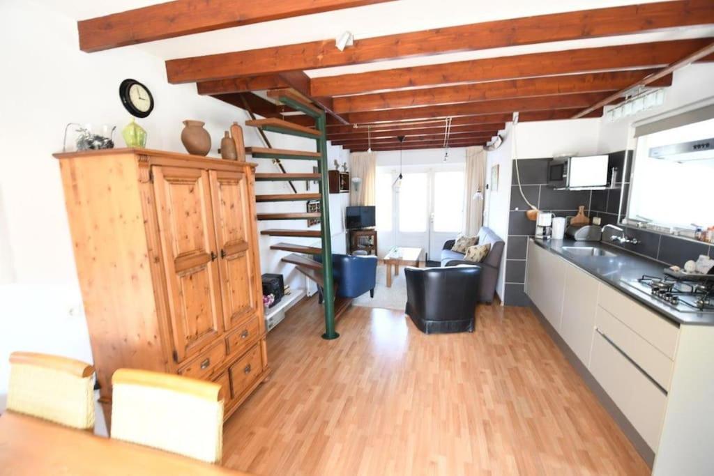 Vrijvakantiehuis Blumstraat 1 Ferienhaus *
